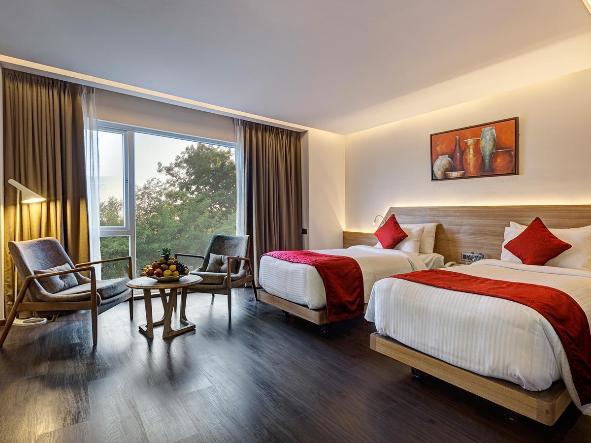 Attide Hotel Бангалор Экстерьер фото